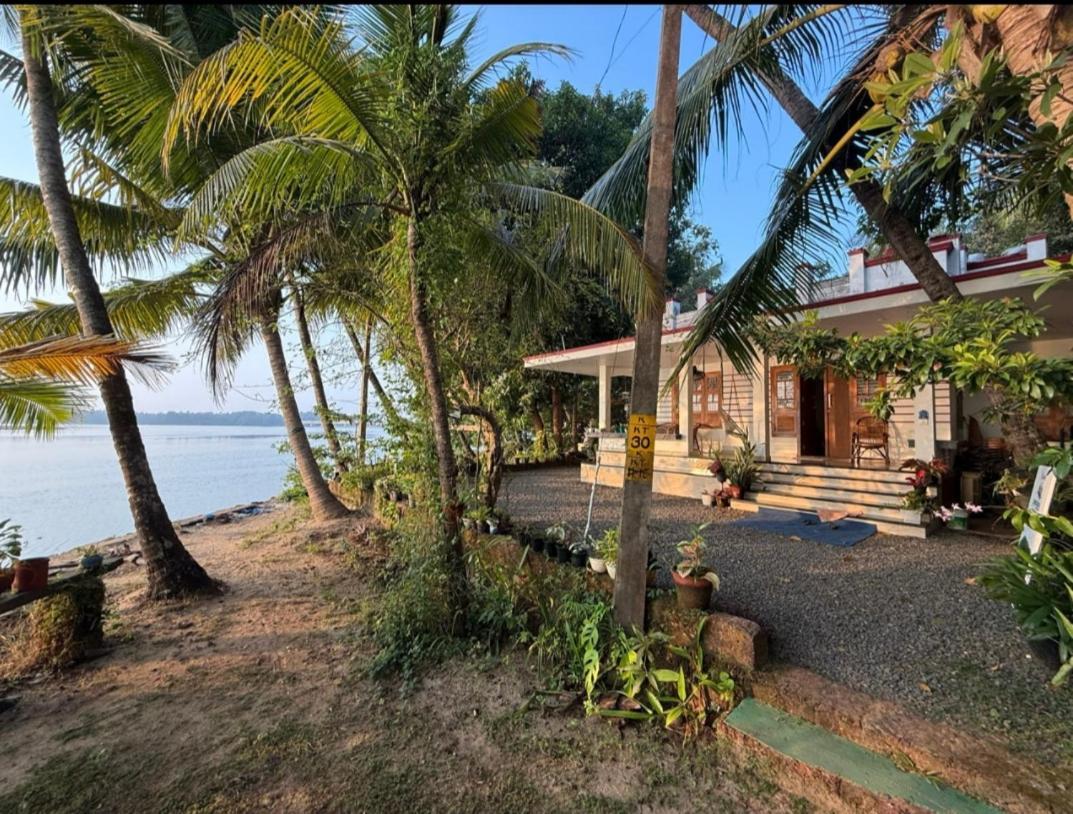 Green Island Homestay Riverside Kóžikkót Exteriér fotografie